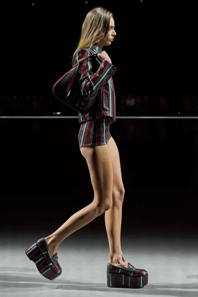 Look 36